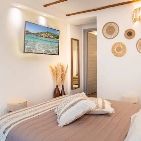 Pedra House Lt *